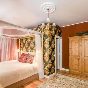  Apartment Luxa Charm House By Lovelystay