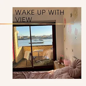 Perfect In The Centre With View , London United Kingdom